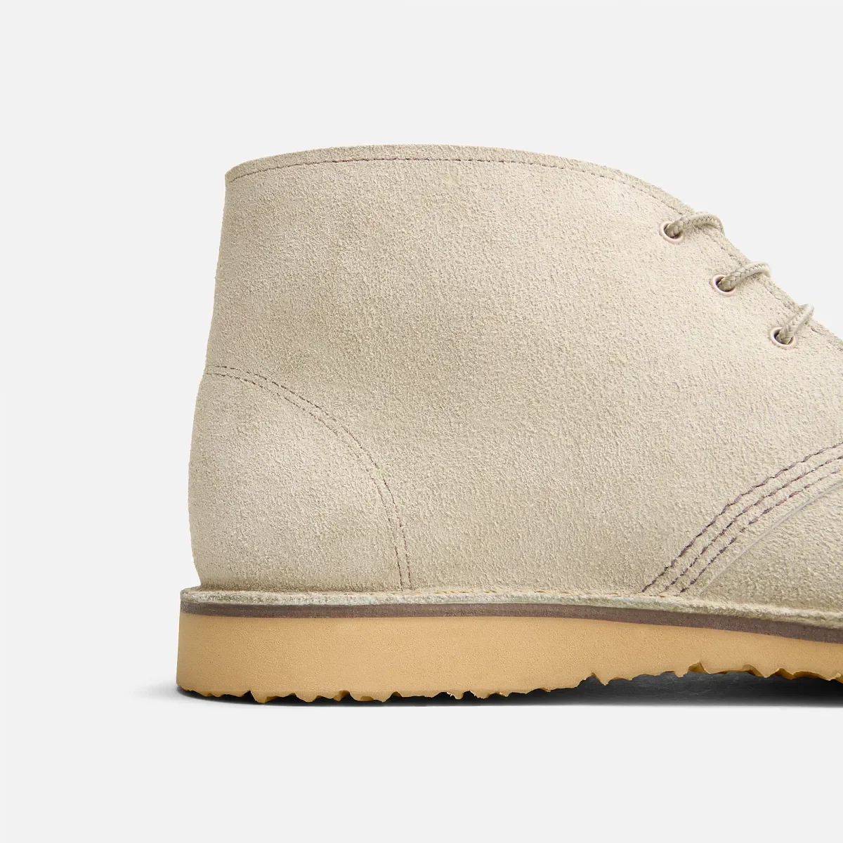Weekender Chukka Men's Chukka in White Sand Mohave Leather